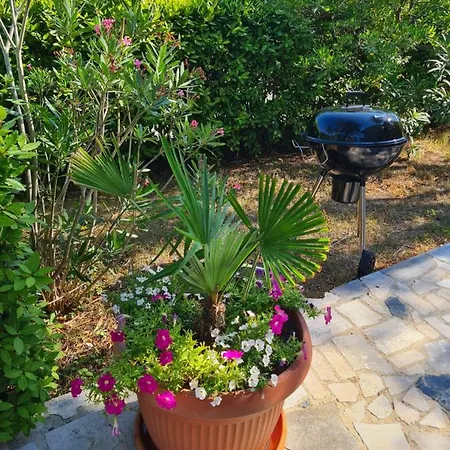 Diana - 75 M2 - 2 Bedrooms - Grill Apartmán